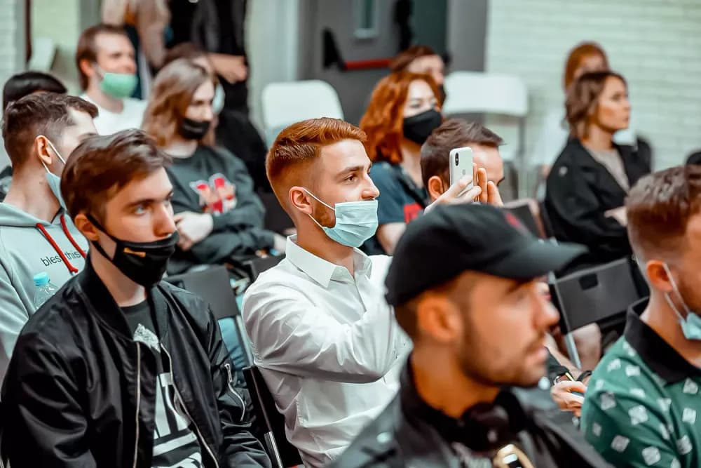 Слайд из фотографий школы Pioneer DJ School